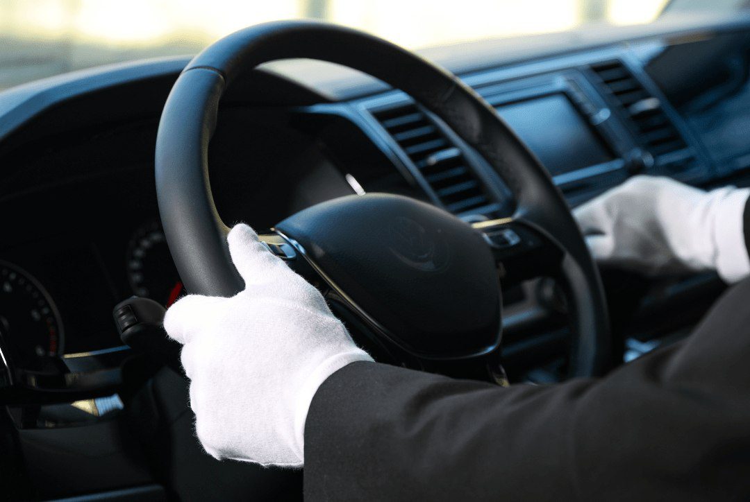 What are the Main Benefits of Renting a Car with Chauffeurs?